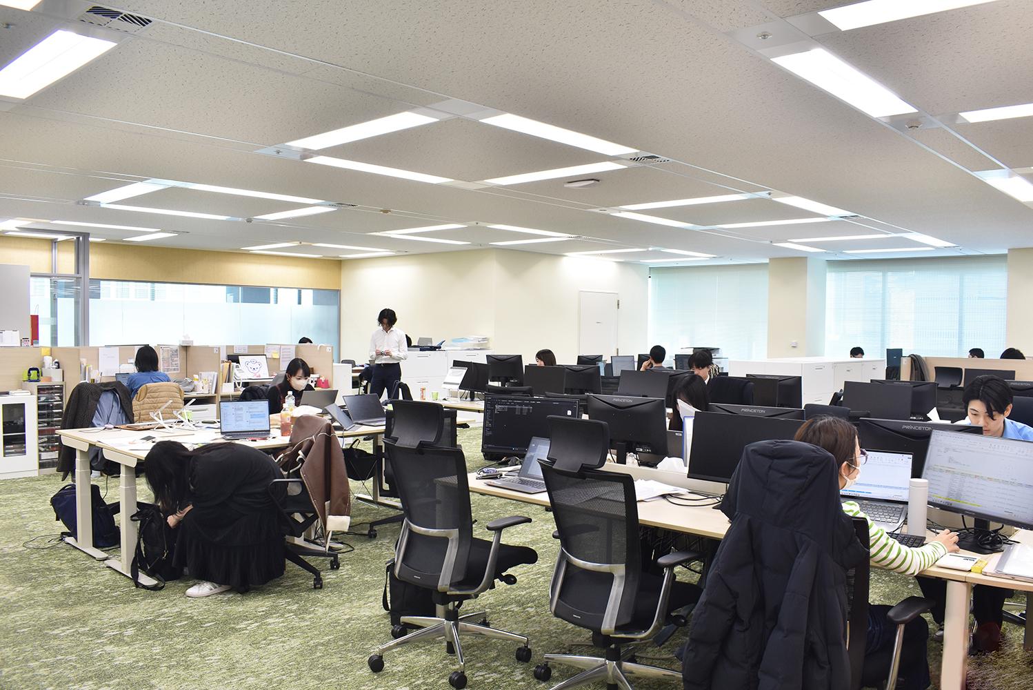 赤坂税理士法人/株式会社赤坂国際会計（会計税務スタッフ／正社員）