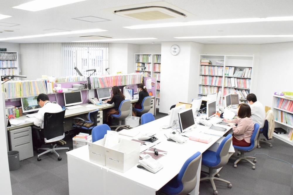 オフィスの風景です♪質問がしやすい雰囲気ですよ。