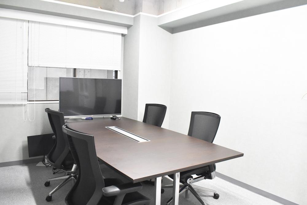 会議室の一枚です
