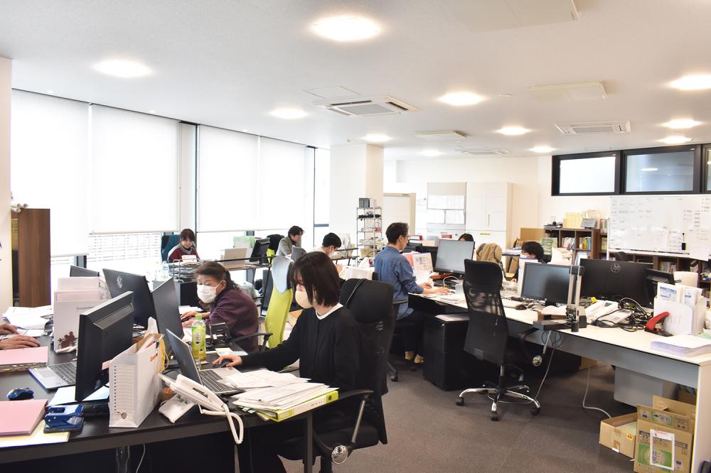 税理士法人DOORS（会計入力スタッフ／経理事務からのキャリアチェンジ）